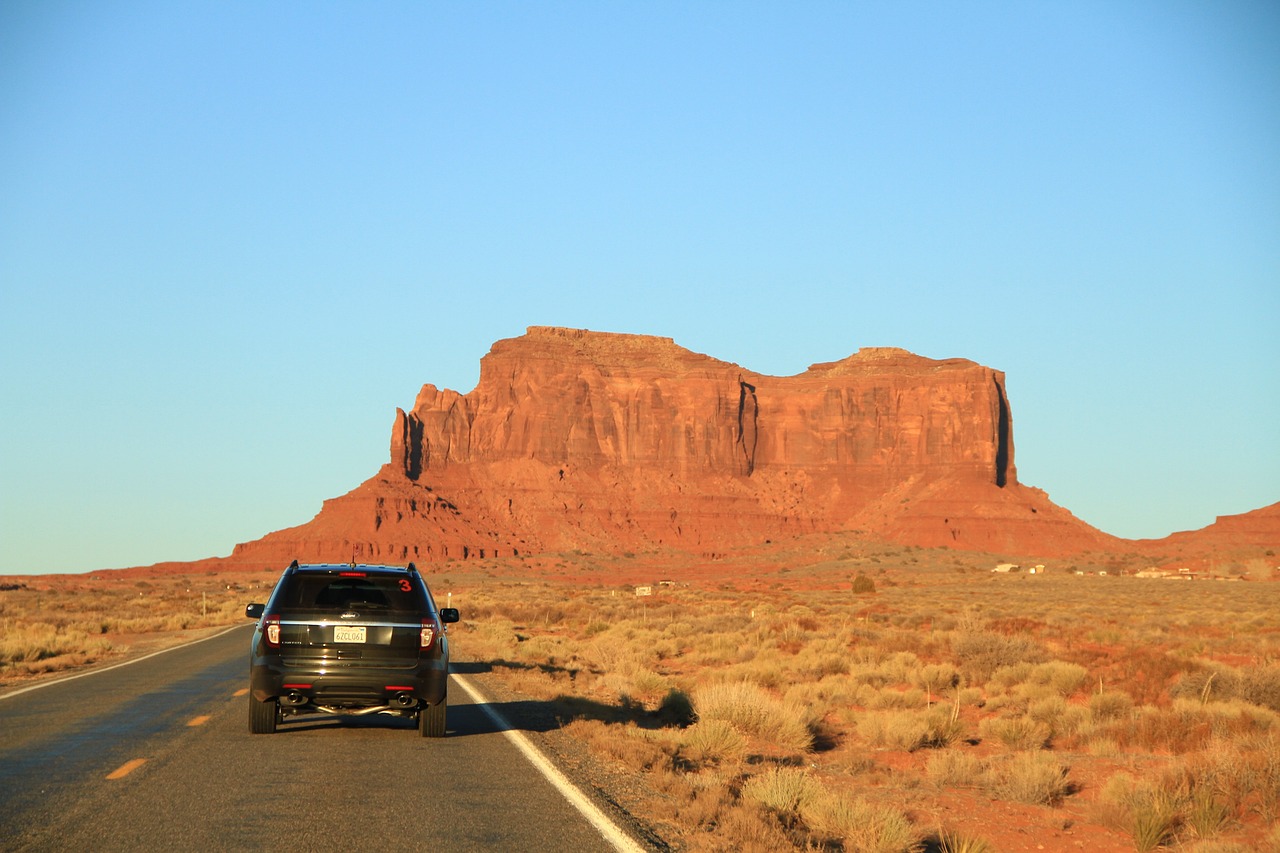 monument_valley_2748148_1280.jpg